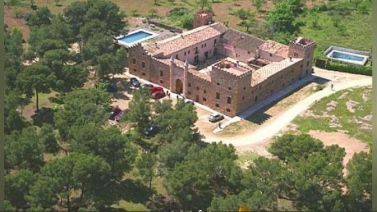 Castillo Con Piscina En Plena Sierra Calderona セゴルベ エクステリア 写真